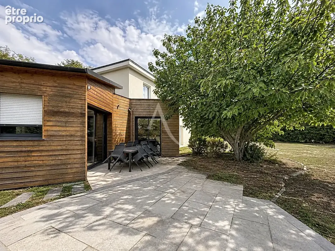 Maison Cantenay Epinard 9 pièce(s) 276 m2 - photo 8