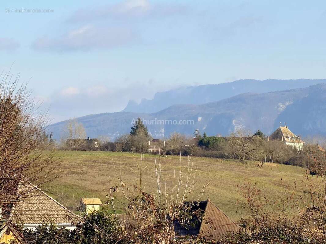 Terrain à CORBELIN