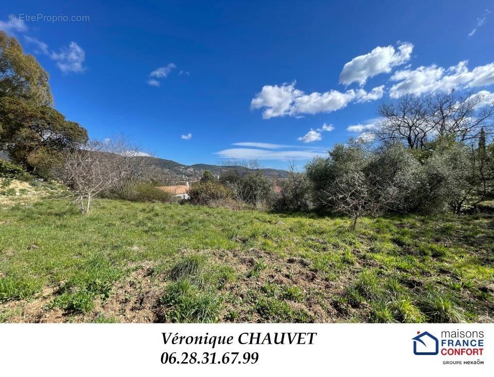 Terrain à DRAGUIGNAN