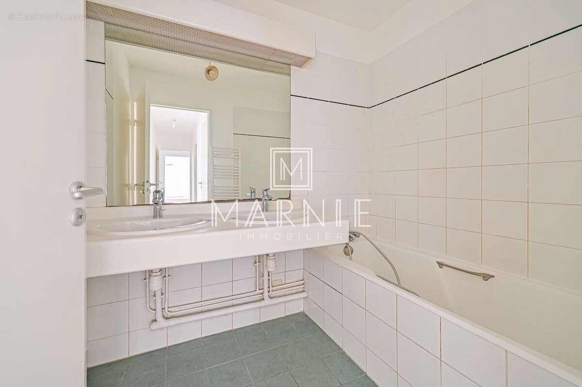 Appartement à PARIS-15E