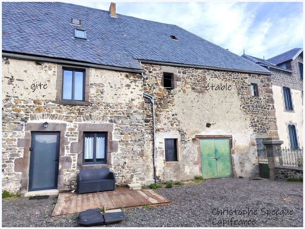 Maison de maître rénovée avec dépendances et gîte – Un bien rare au cœur de la campagne LE VERNET SAINTE MARGUERITE (63) - photo 15