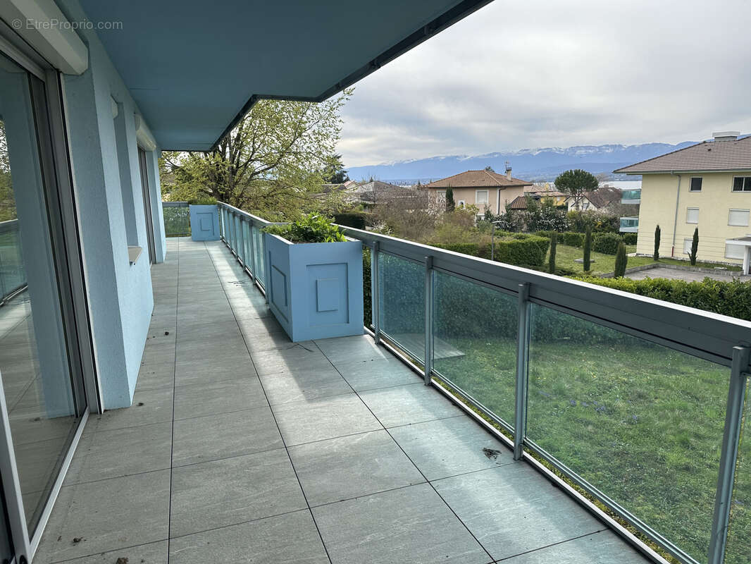 T4 MESSERY Appartement à la Vente    avec Vue Imprenable sur le Lac - photo 3