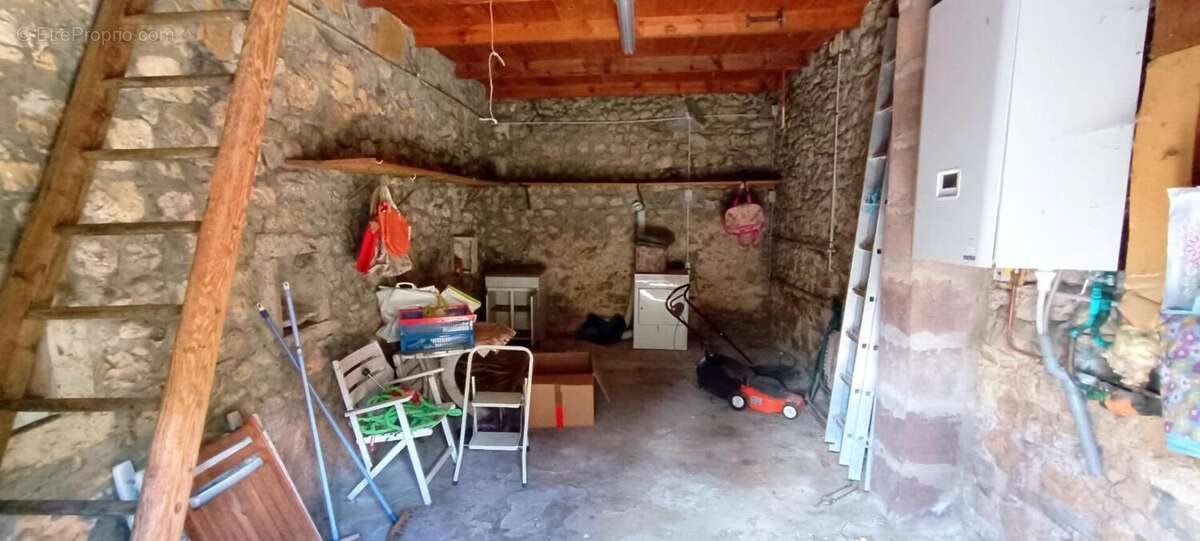 Maison de campagne avec dépendances ? Marchamp (01680) - photo 13