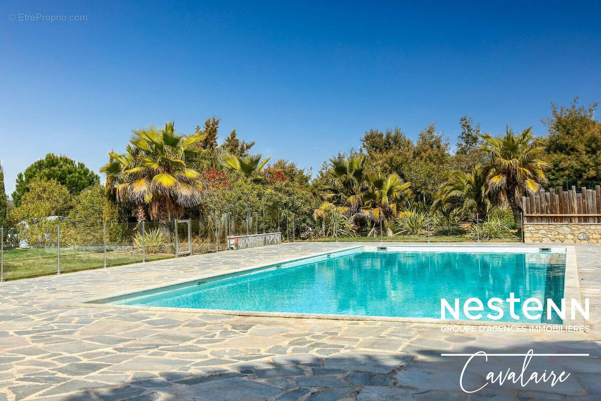 Appartement à LA CROIX-VALMER