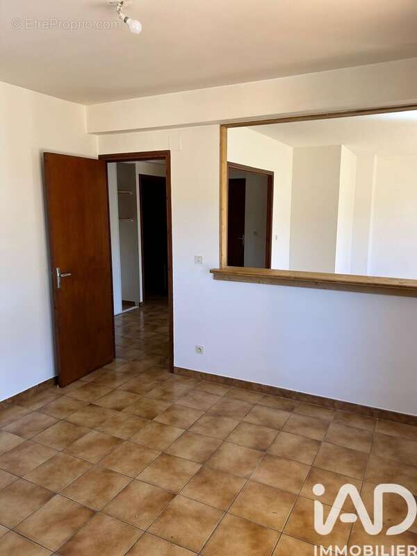 Photo 9 - Appartement à REYNES