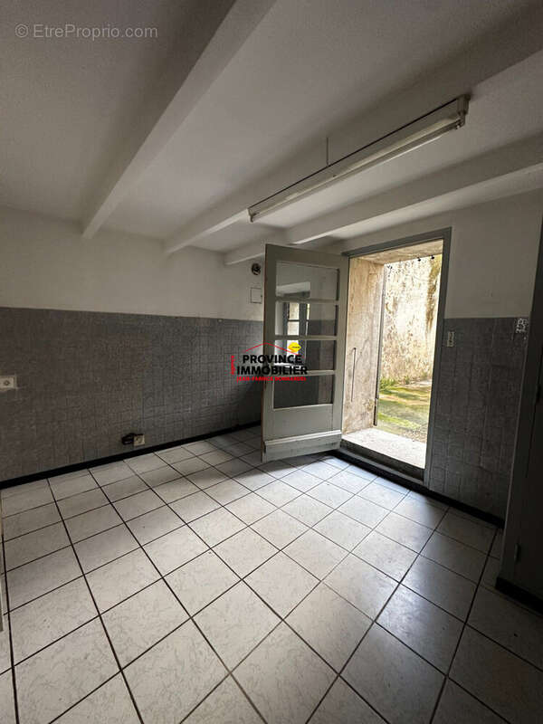 Maison 126 m² à Grignan  - photo 8