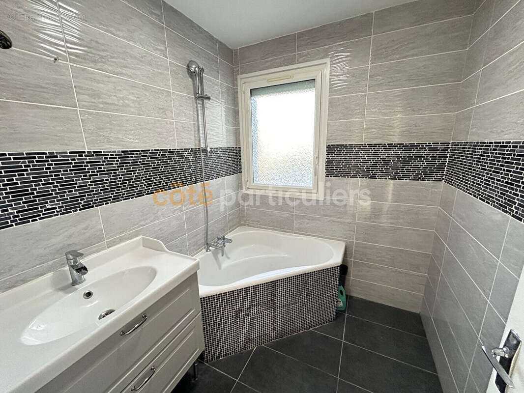 Appartement à VILLENEUVE-LE-ROI