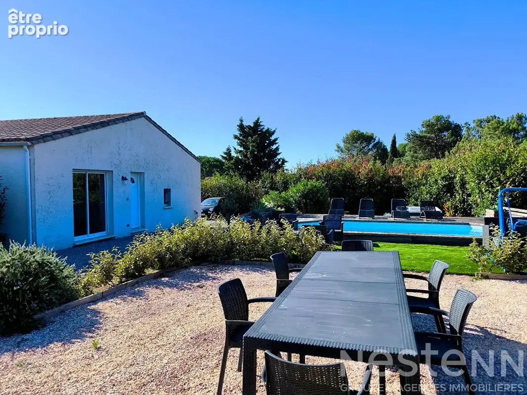 Villa de plain-pied de 158 m² avec studio, piscine et 1,5 hectare de terrain - photo 20