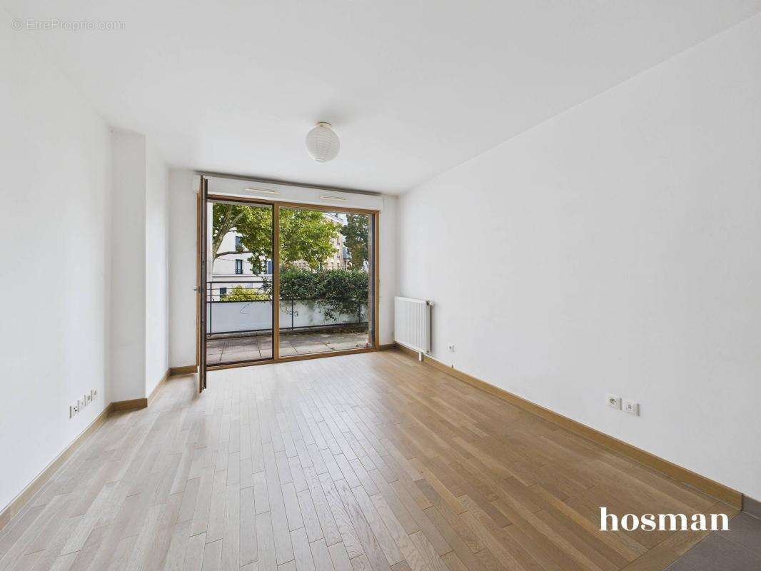 Appartement à LES LILAS