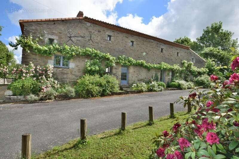Maison à CHAVAGNES-EN-PAILLERS