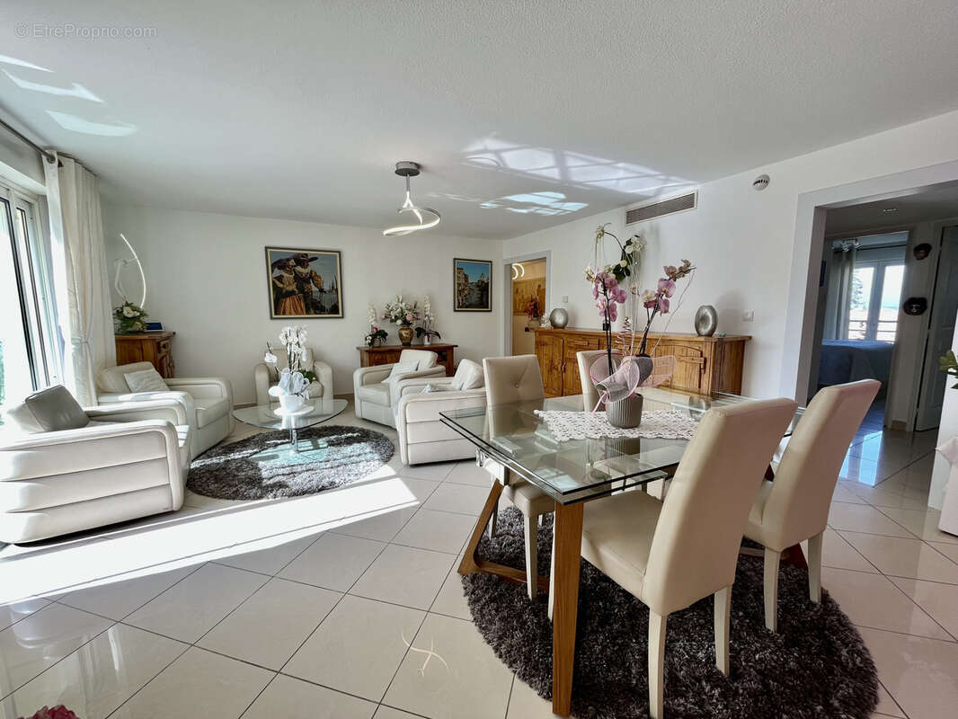 Appartement à FREJUS