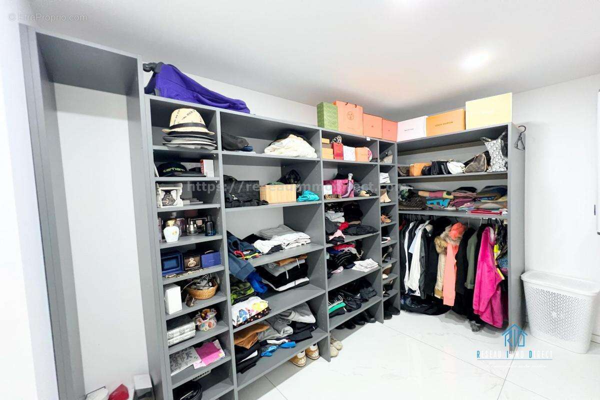 Maison à SAINT-SIMEON-DE-BRESSIEUX