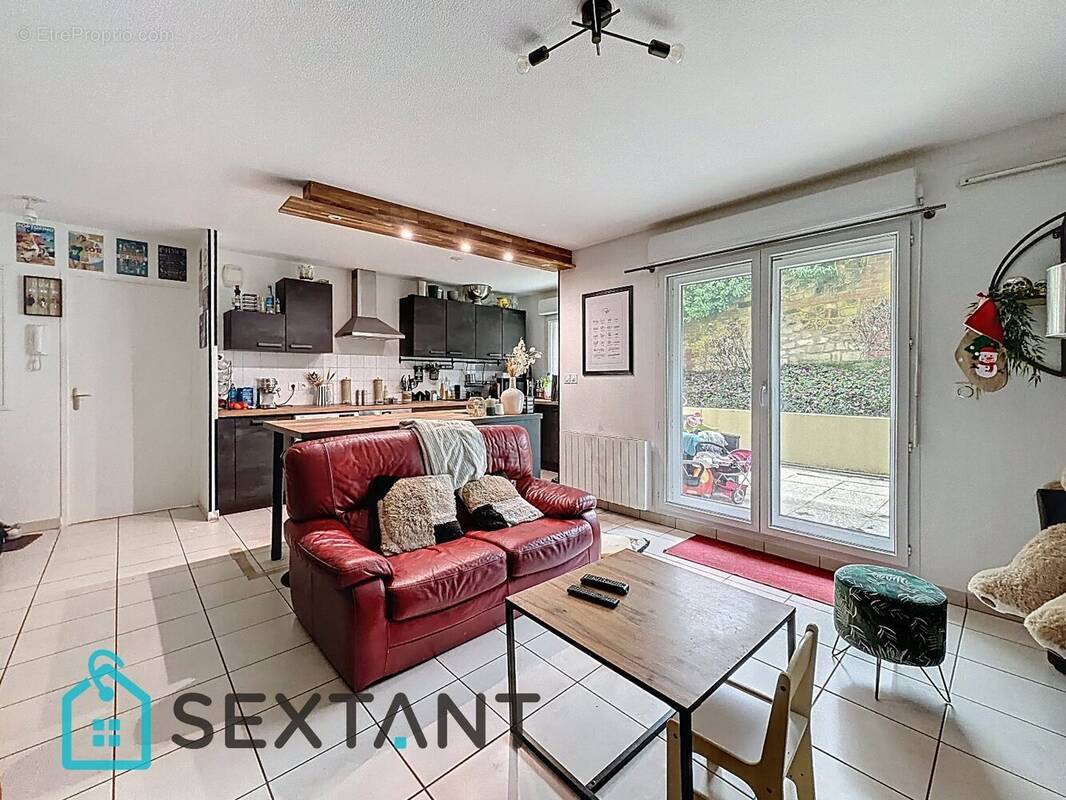 Appartement à DEVILLE-LES-ROUEN