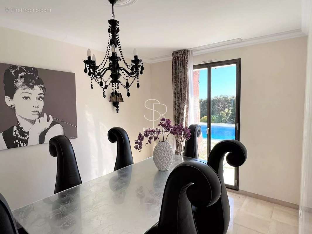 Maison à VILLENEUVE-LOUBET