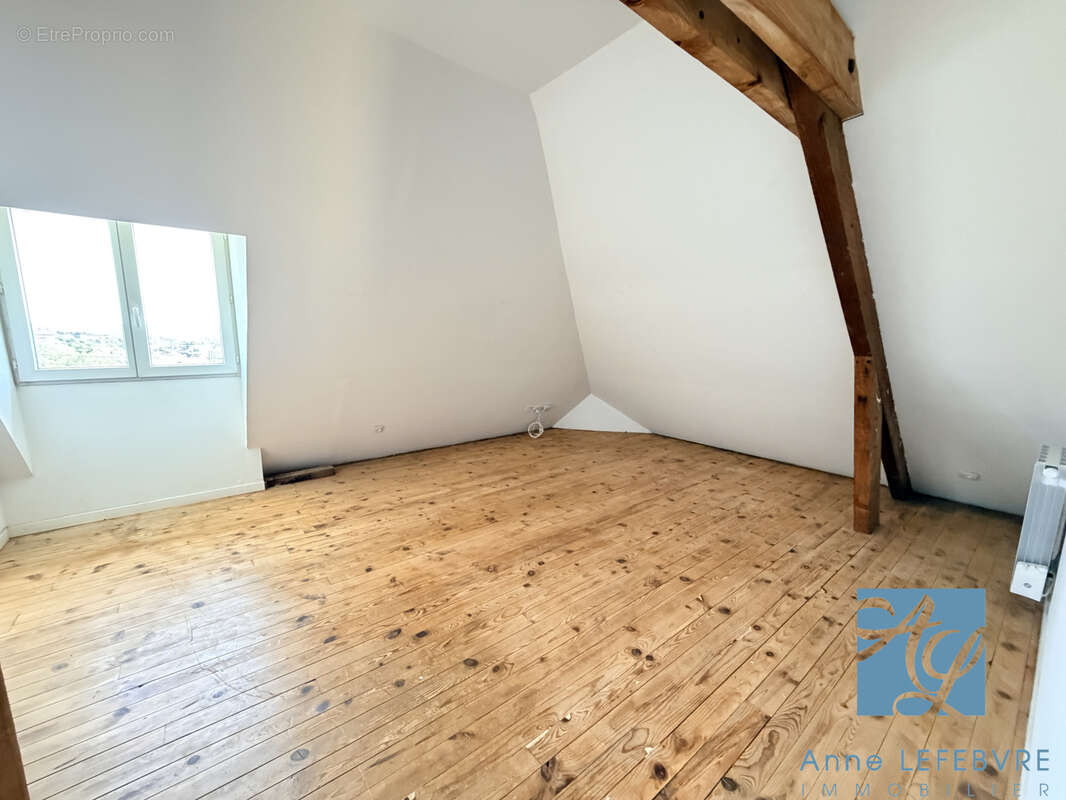 Maison de 5 pièces avec jardin et sous-sol - photo 12