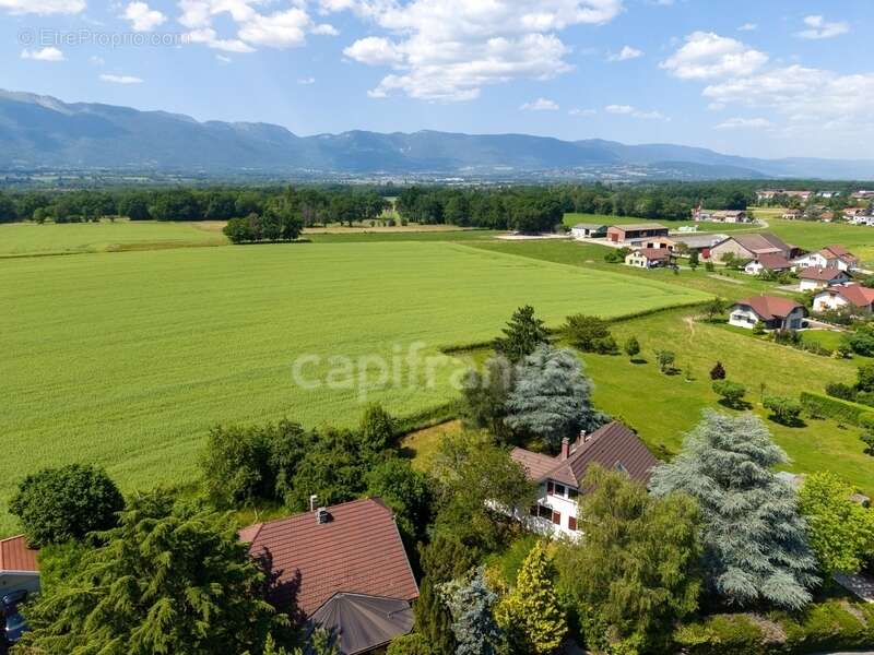 Maison à PREVESSIN-MOENS