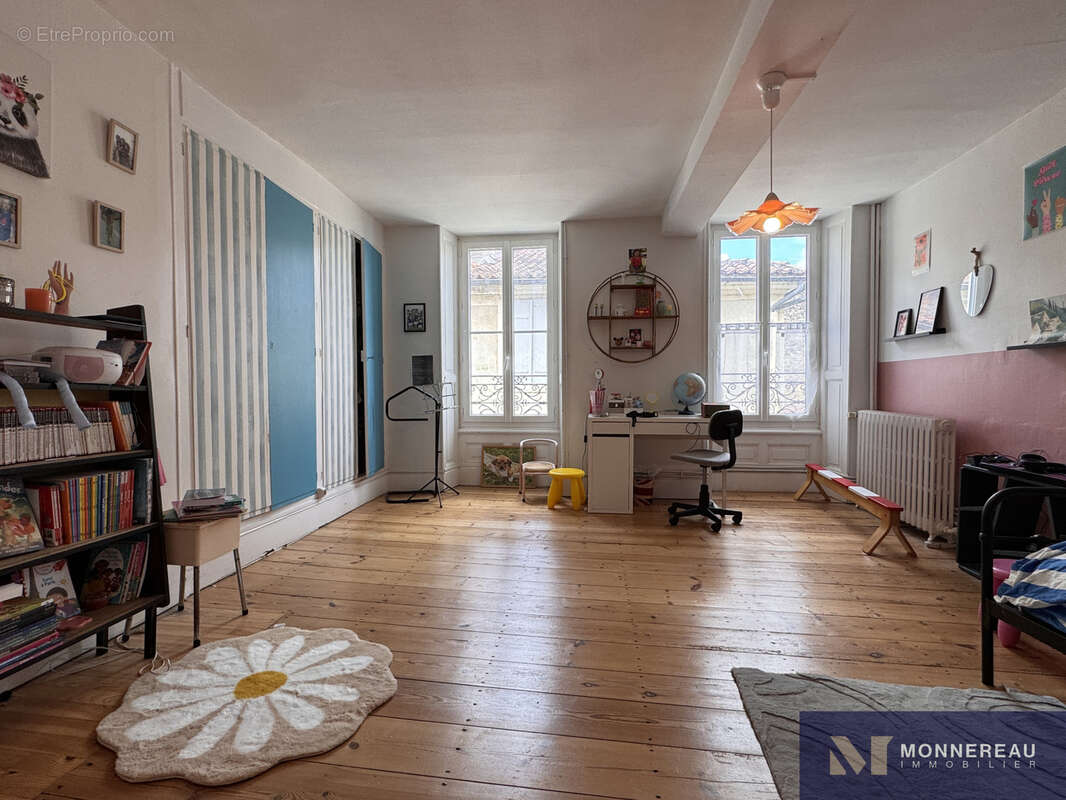 Maison de caractere en coeur de ville - photo 9