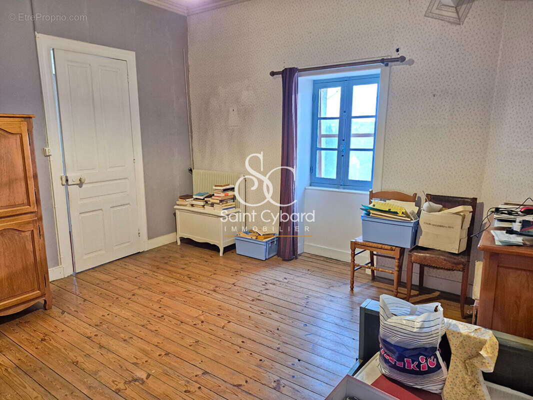 Maison à RUELLE-SUR-TOUVRE