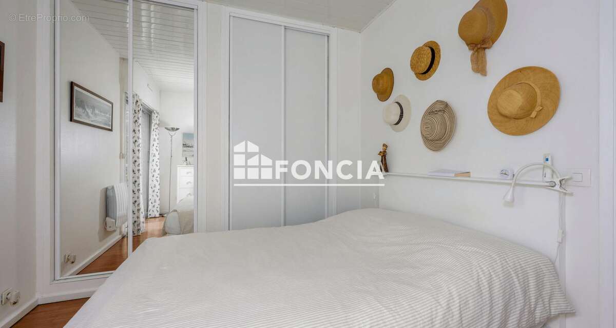 Appartement à LE PLESSIS-ROBINSON