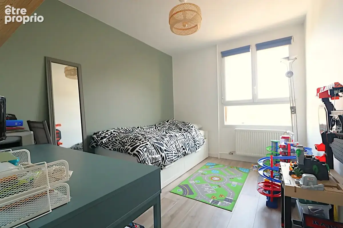 Appartement T4 de 90 m² avec terrasse + garage + cave - photo 9