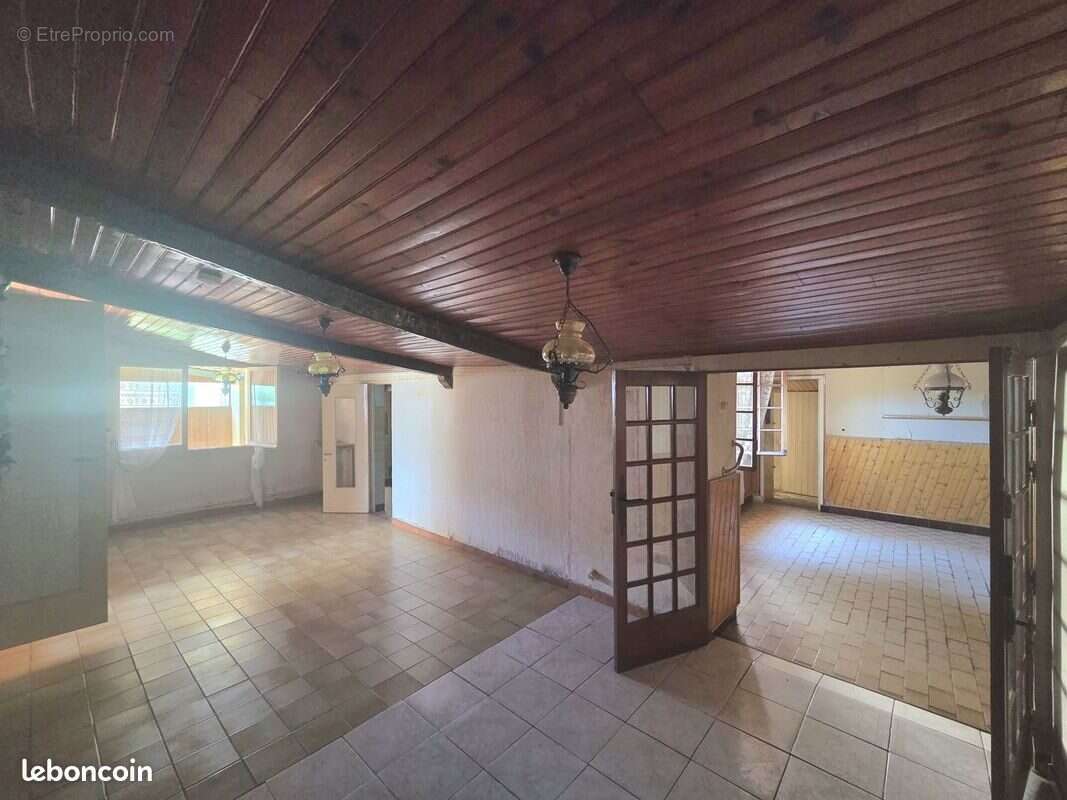 Maison à LES BILLAUX