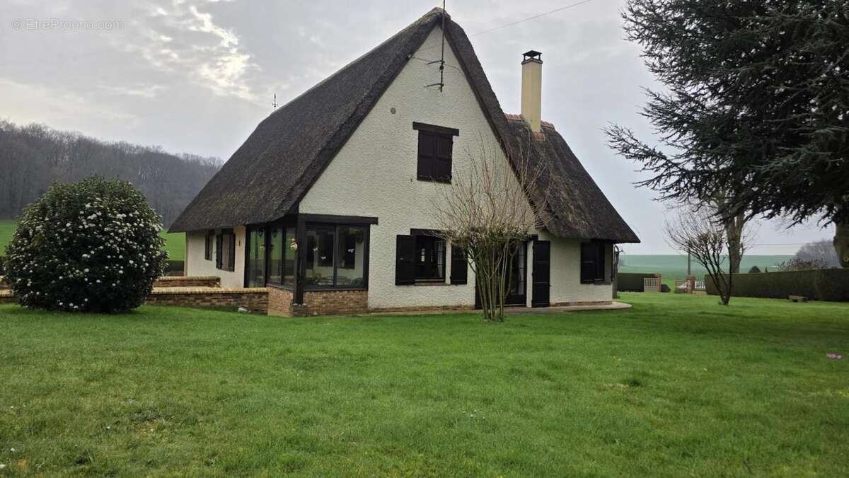 Maison à MILLY-SUR-THERAIN