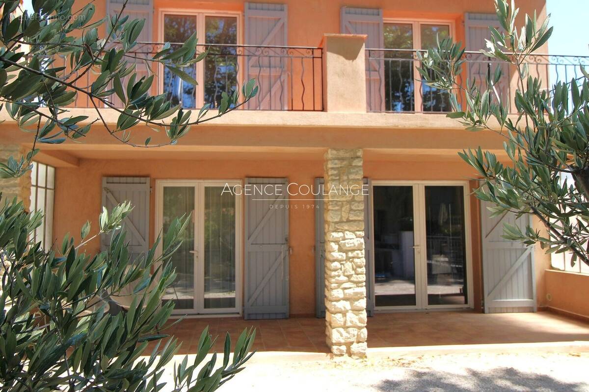 Appartement à SAINT-CYR-SUR-MER