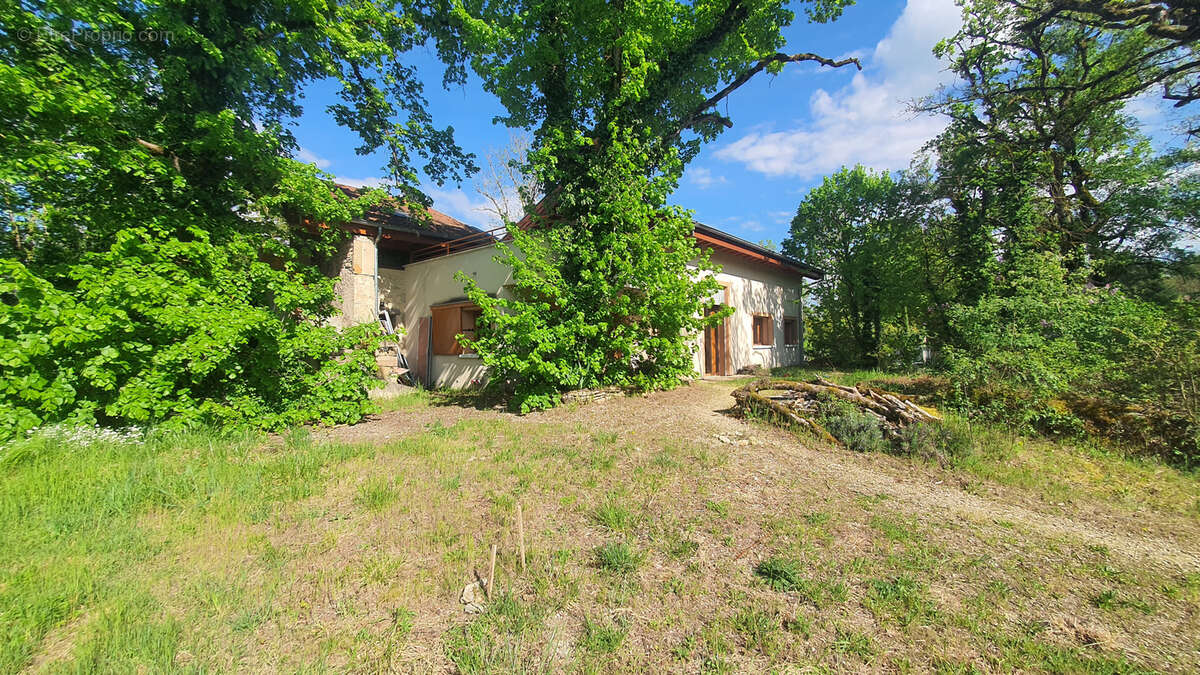 Maison à CREMIEU
