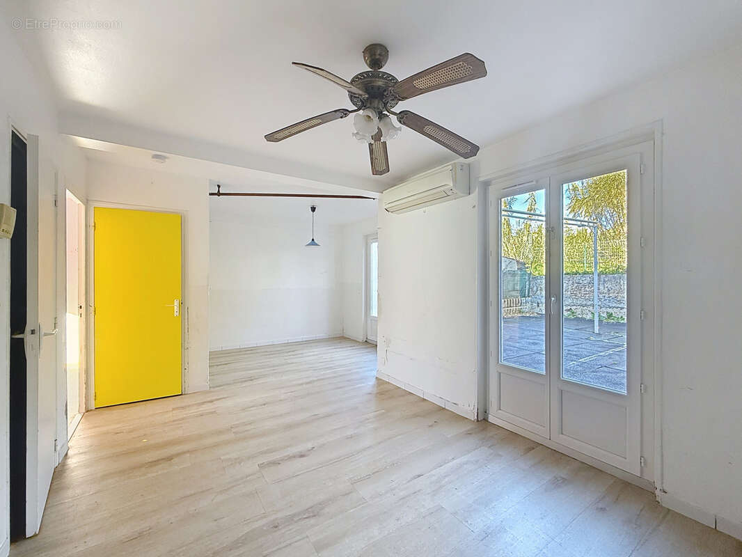 Maison à SIX-FOURS-LES-PLAGES