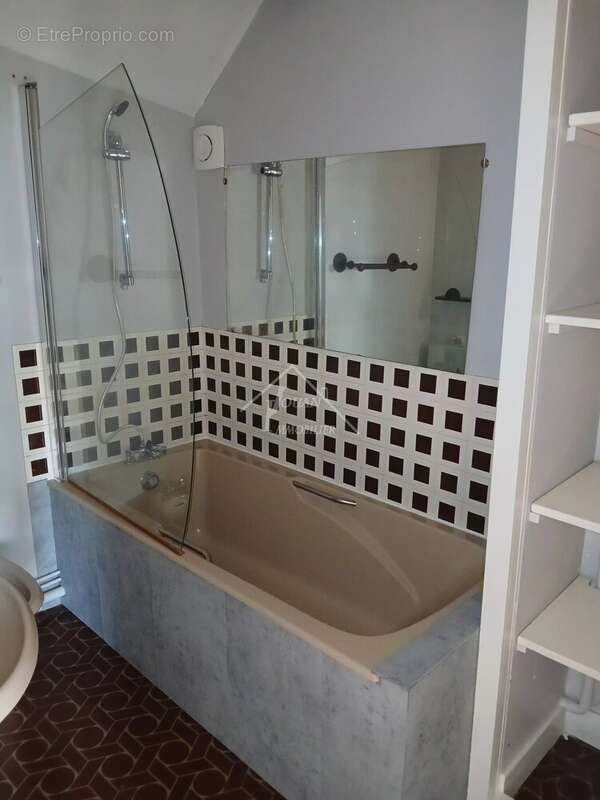 Maison à VARENNES-SUR-ALLIER