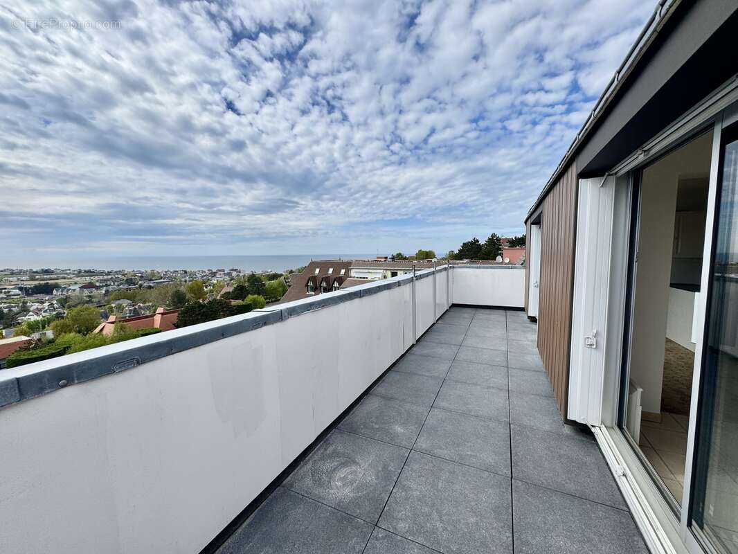 Appartement à BLONVILLE-SUR-MER