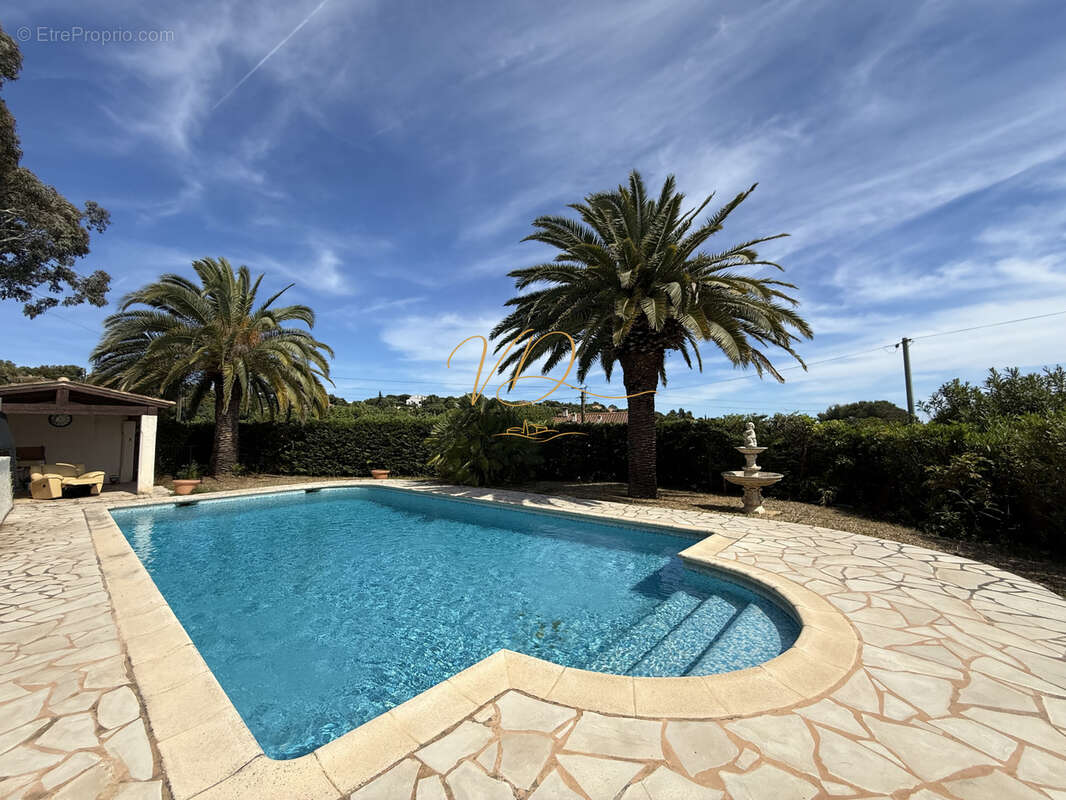 Villa d’Exception avec Vue Mer Panoramique   Double Habitation & Fort Potentiel - photo 3