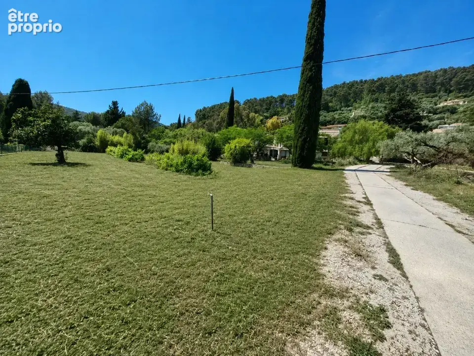 Terrain 600 m² à vendre à Sollies-Pont (83210) - photo 3