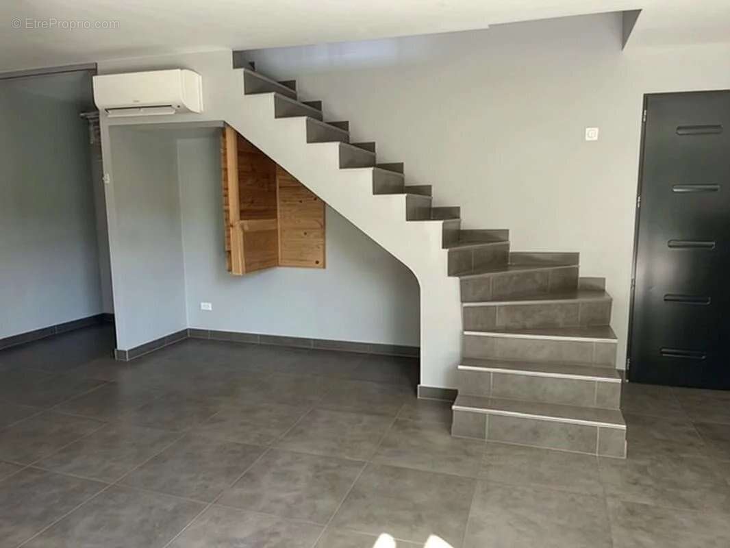Maison de type villa accès PMR en RDC (uniquement) 3 chambres 500M2 terrain en centre de Remoulins - photo 4