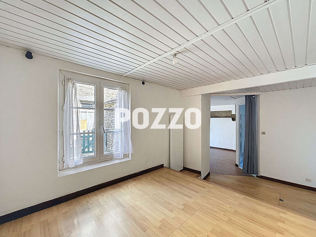 Maison à VILLEDIEU-LES-POELES