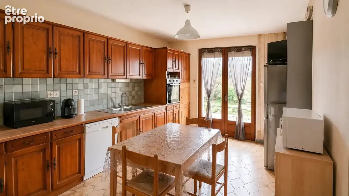 Maison familiale avec véranda à Cesset - photo 8