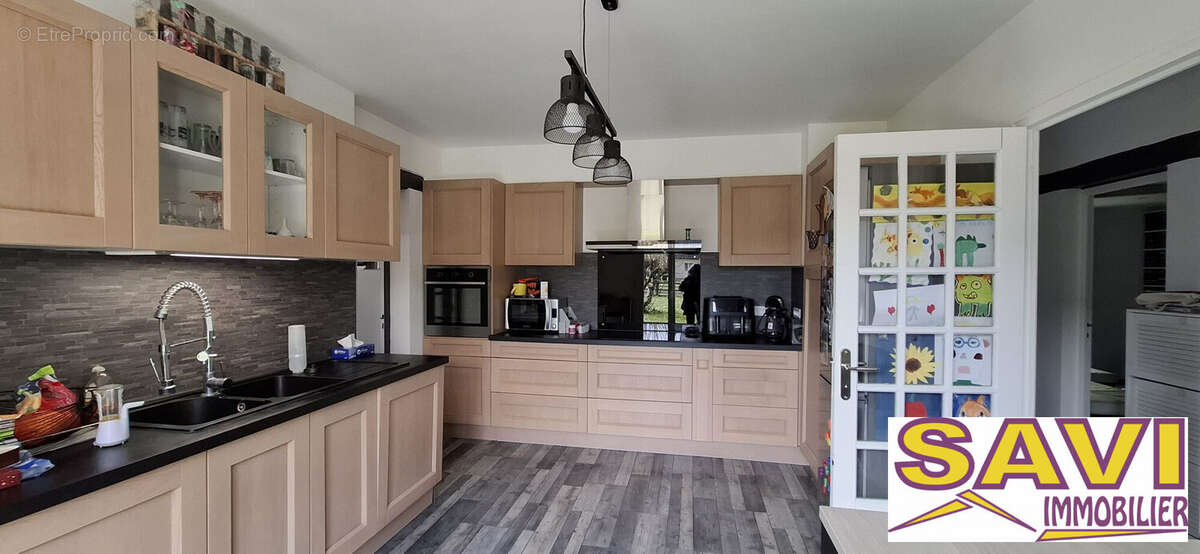 Maison à FERRIERES-EN-GATINAIS