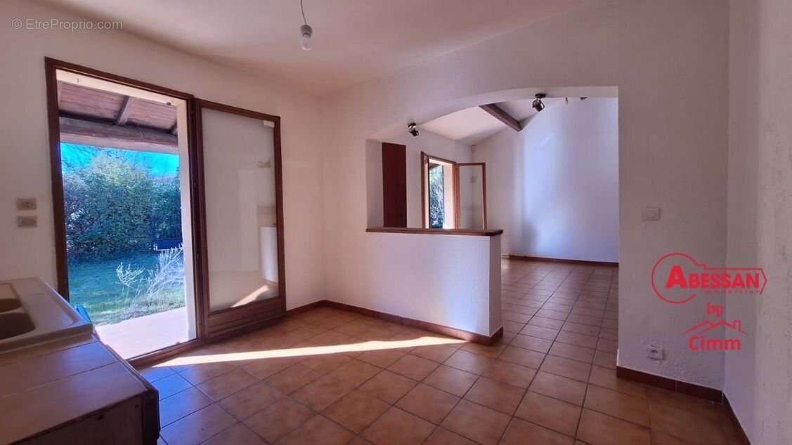 Maison à CANNES-ET-CLAIRAN