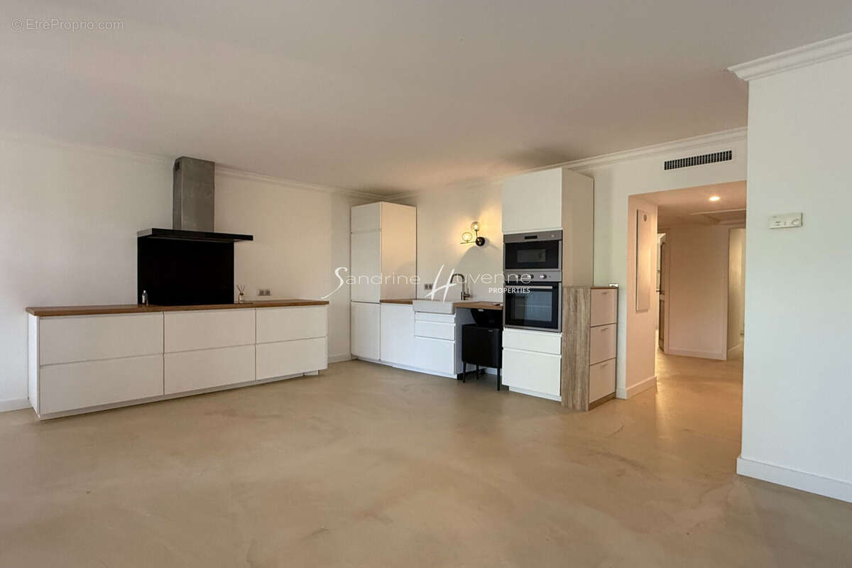 Appartement à LA CROIX-VALMER