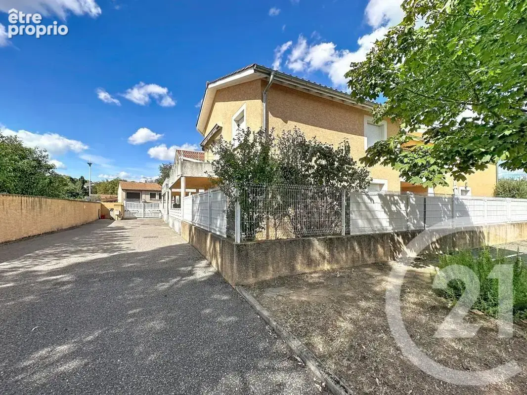 Photo Appartement à Corbas au prix de 290 000€