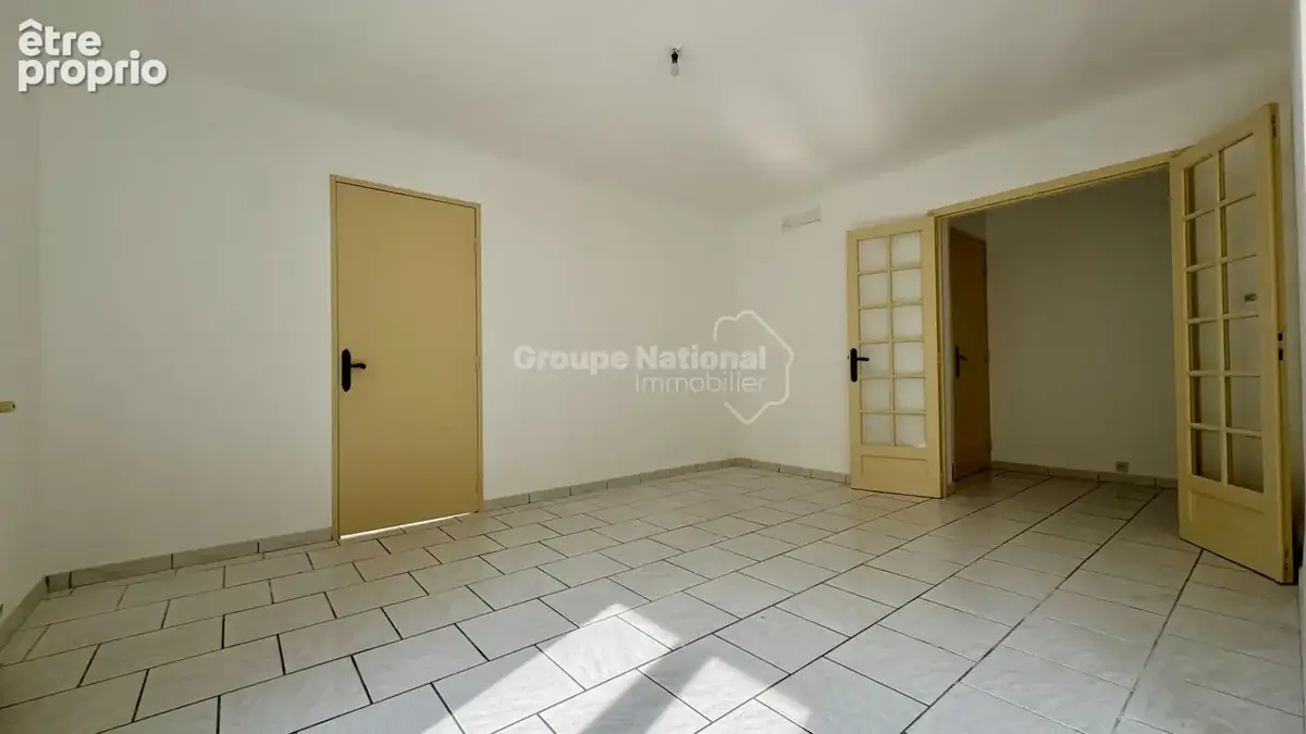 Appartement P4 de 70 m² parking et cave - Nîmes - photo 2