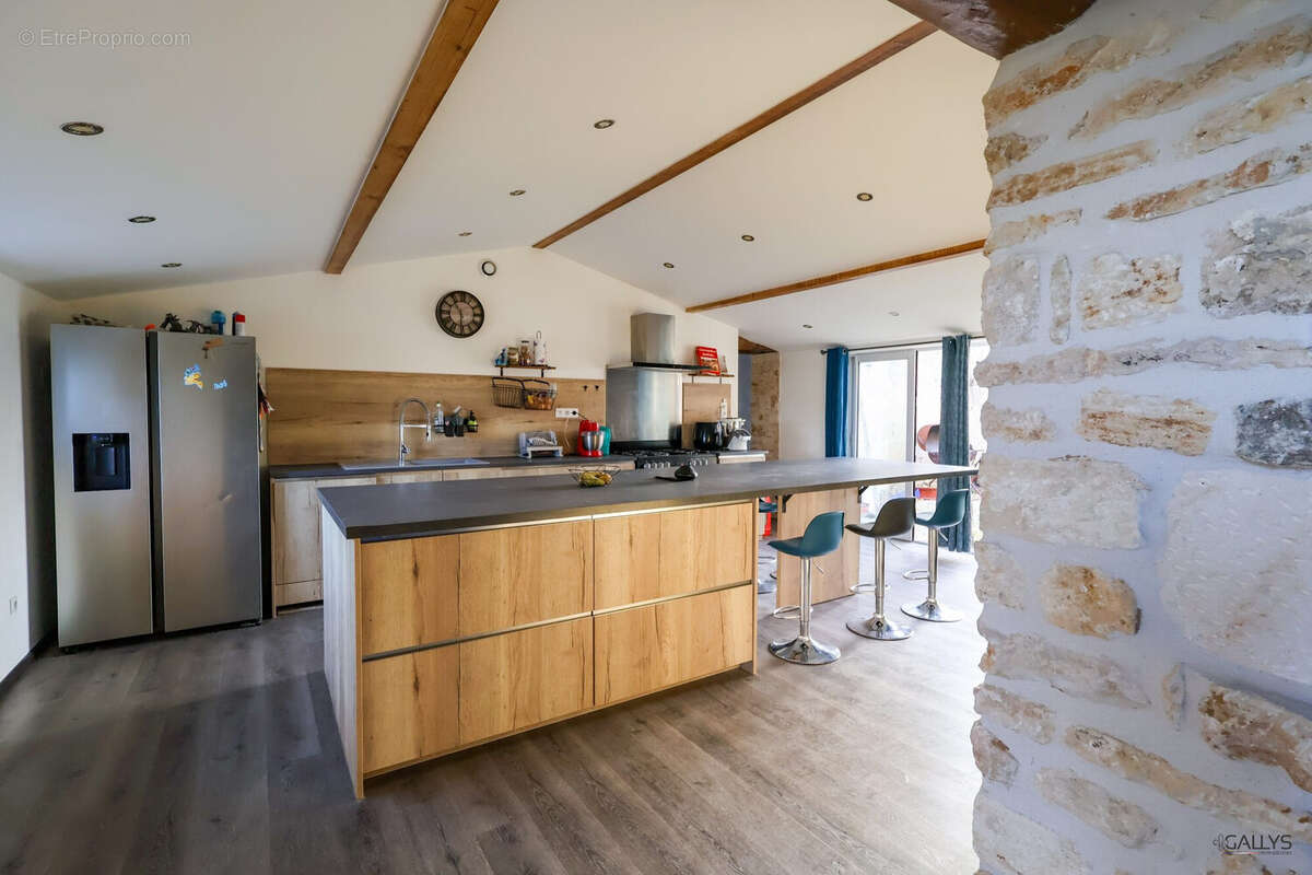 Maison à SAINT-SAVINIEN