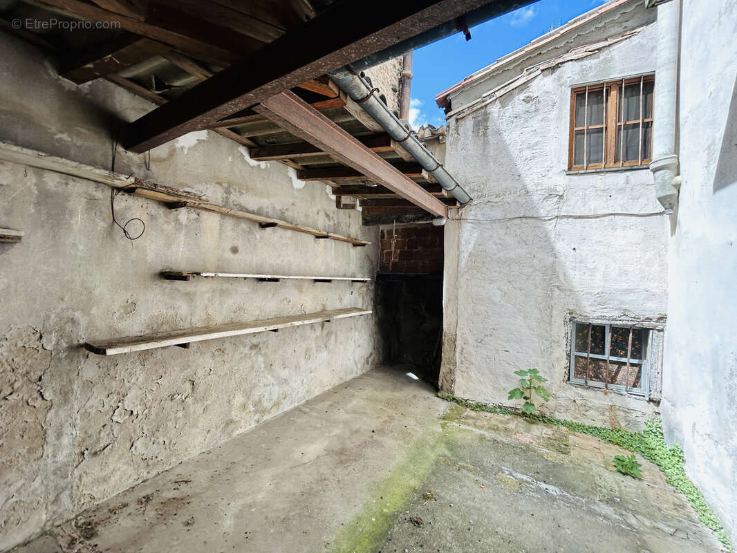 Maison de ville avec grand garage et cour. - photo 7