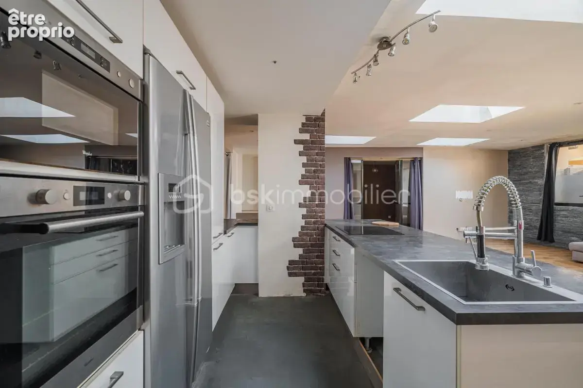 Loft atypique de 117 m² – Centre-ville de Rumilly - photo 9