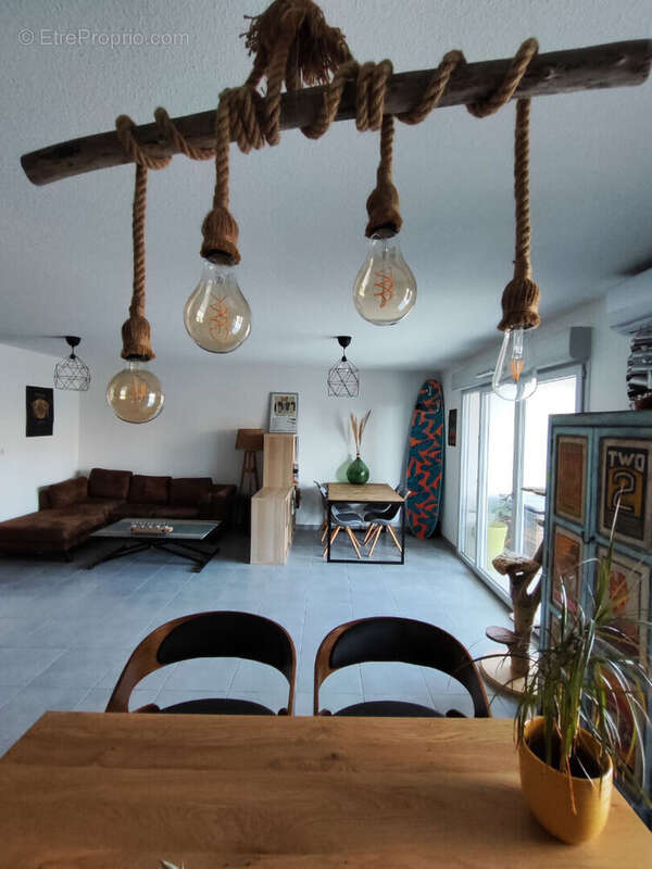 Appartement 71m2 , 3 pièces , dernier étage dans résidence moderne, grande terrasse - photo 2