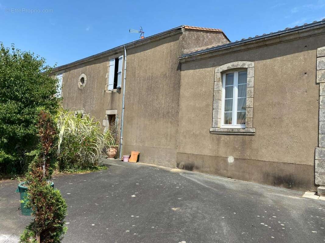 Maison 192 m² à Tillieres  - photo 9