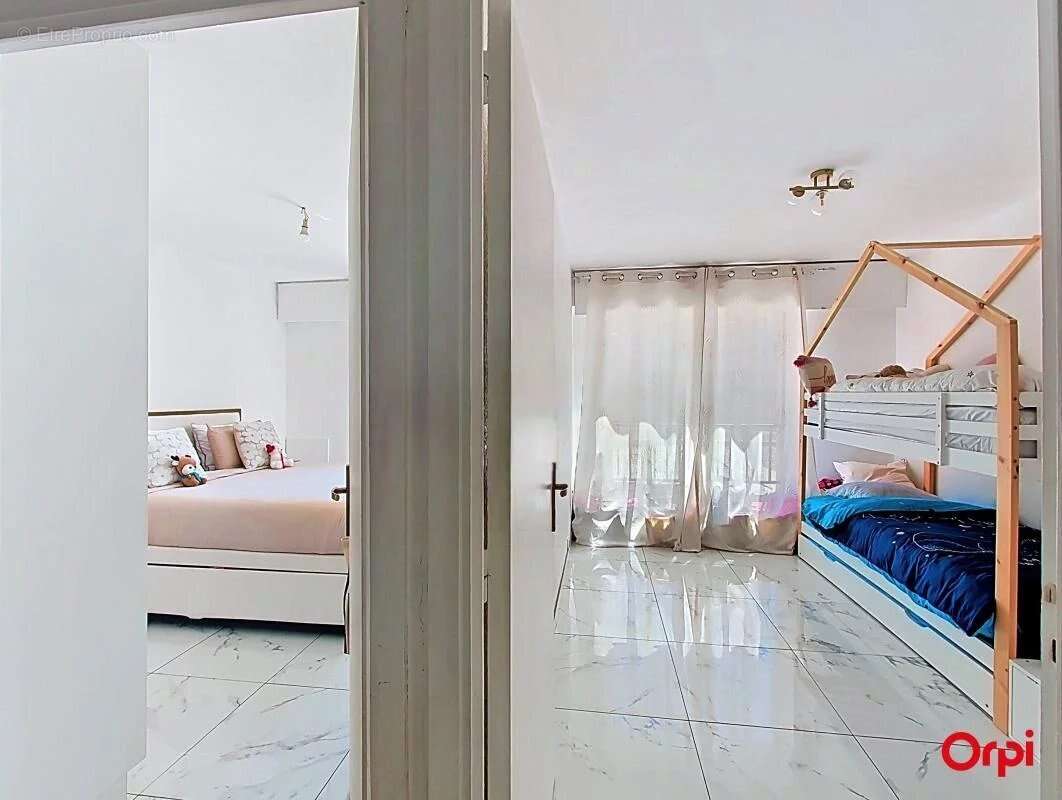 Appartement à ROQUEBRUNE-CAP-MARTIN