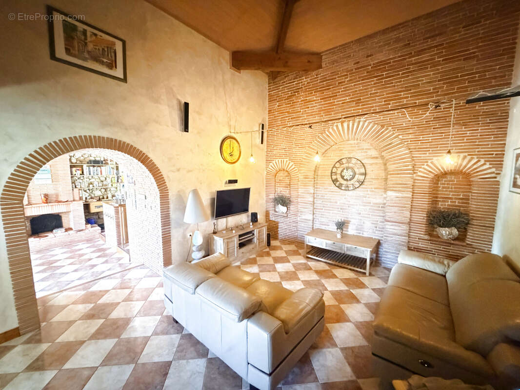 Maison à LOMBEZ