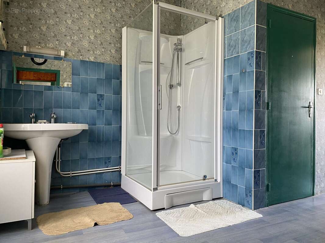 Maison à NEUVIC-ENTIER