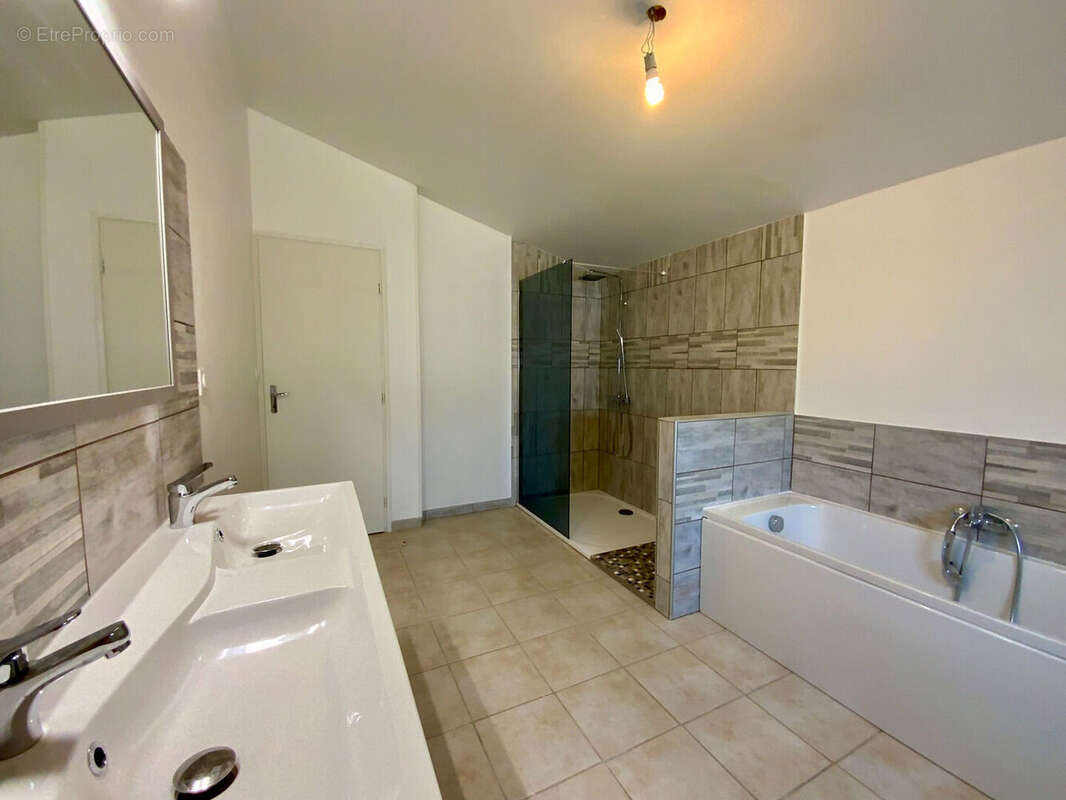 Maison à GUITINIERES